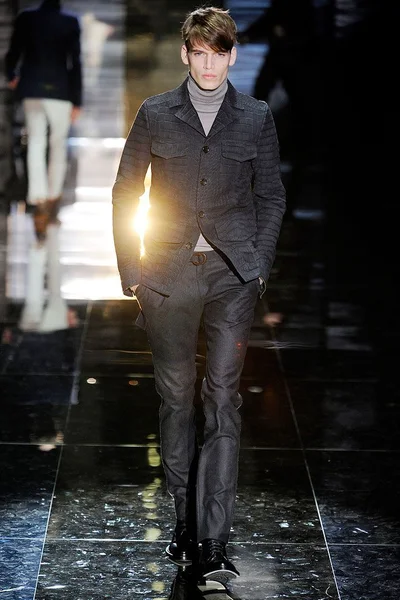Look 23
